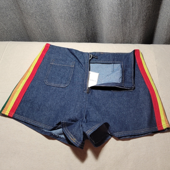 ๐ Honey Punch Retro Shorts ๐ฉณ - Picture 6 of 8